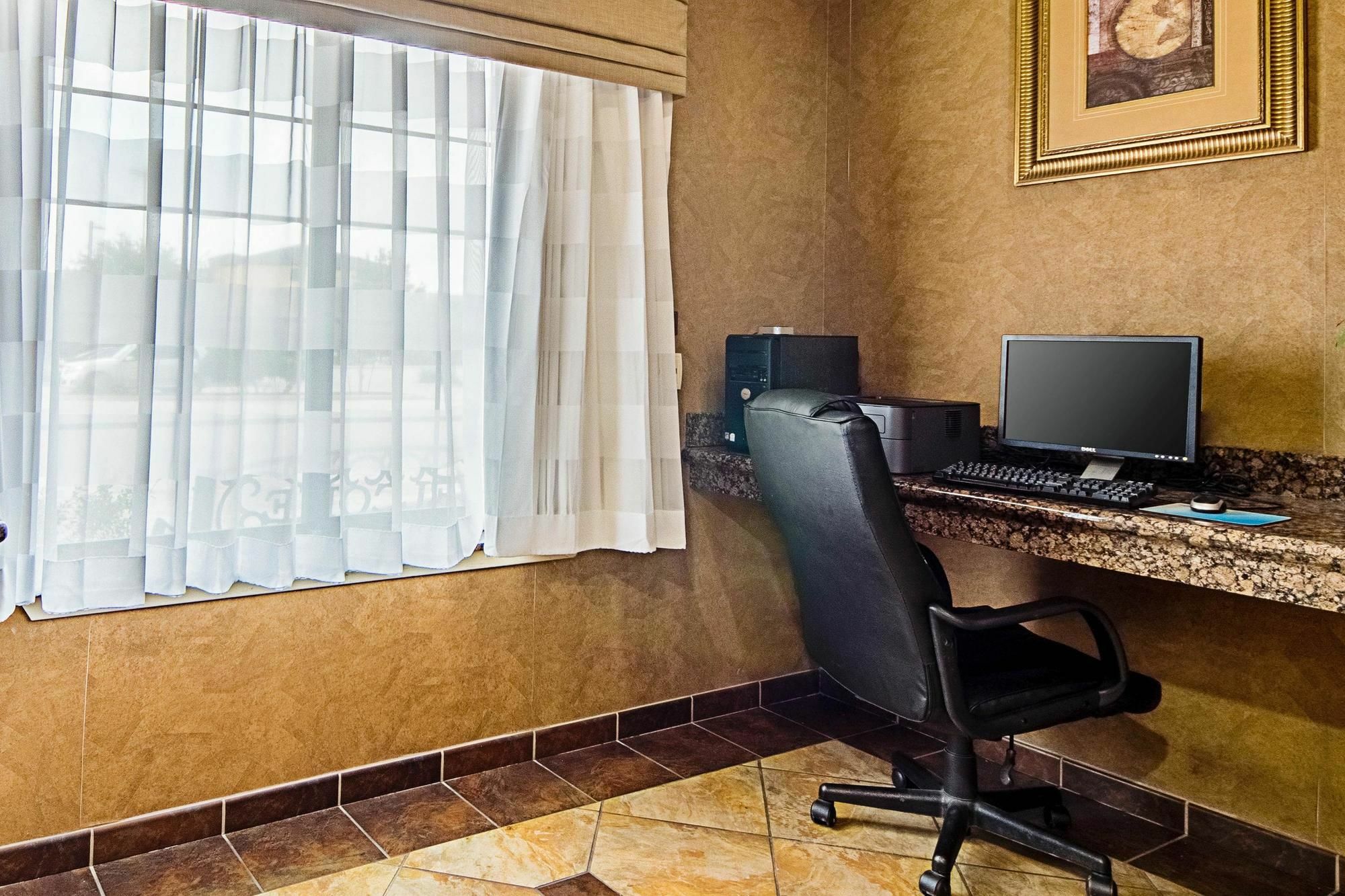 Surestay Plus Hotel By Best Western Near Seaworld San Antonio Kültér fotó