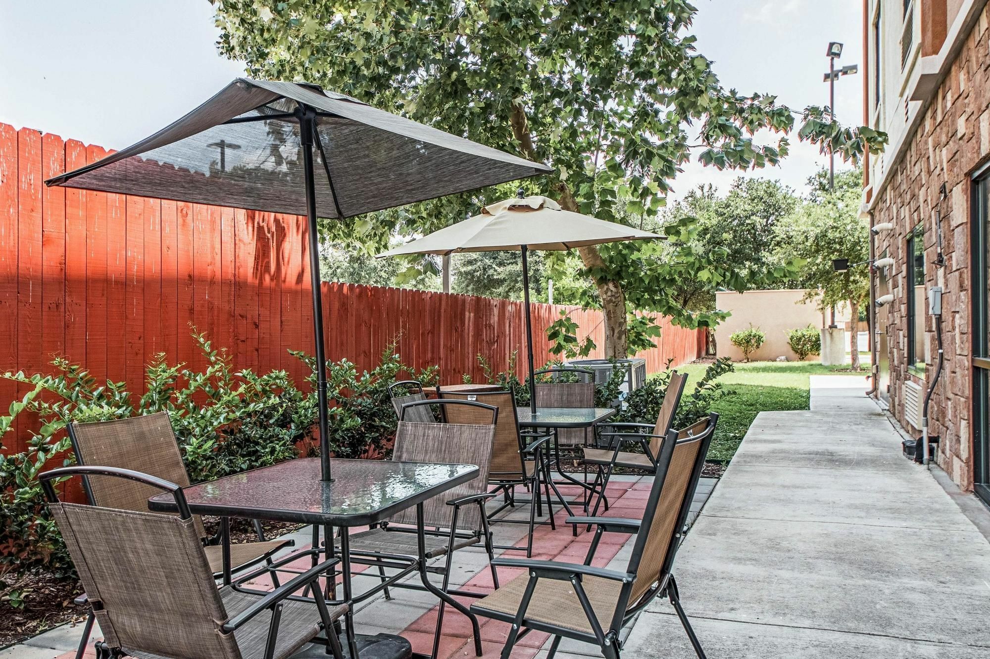 Surestay Plus Hotel By Best Western Near Seaworld San Antonio Kültér fotó